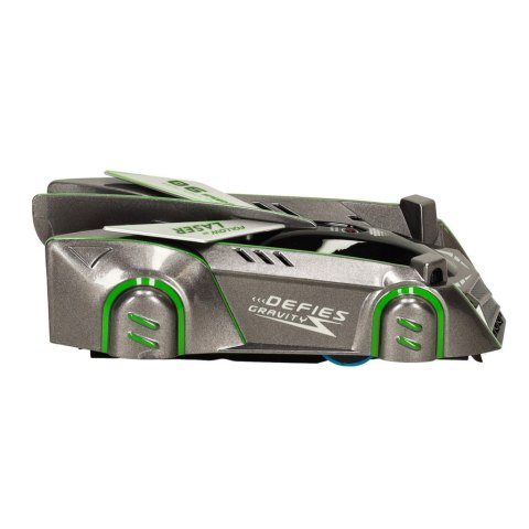 Samochód zdalnie sterowany na pilot laser jeździ po ścianie suficie szary